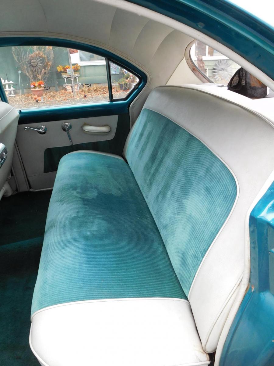 Интерьер Kaiser Special 4-Door Sedan 1954 года  (фото 34 из 47)